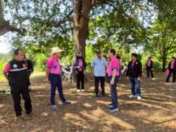 LINE_ALBUM_ประชาคมม_9 ต้นผึ้ง_260317_5.jpg - เทศบาลตำบลสันป่าตองได้เข้าร่วมประชุมประชาคมเพื่อทบทวนแผนพัฒนาท้องถิ่น พ.ศ 2566 - 2570 ระดับหมู่บ้าน บ้านต้นผึ้ง | https://www.sanpatong.go.th